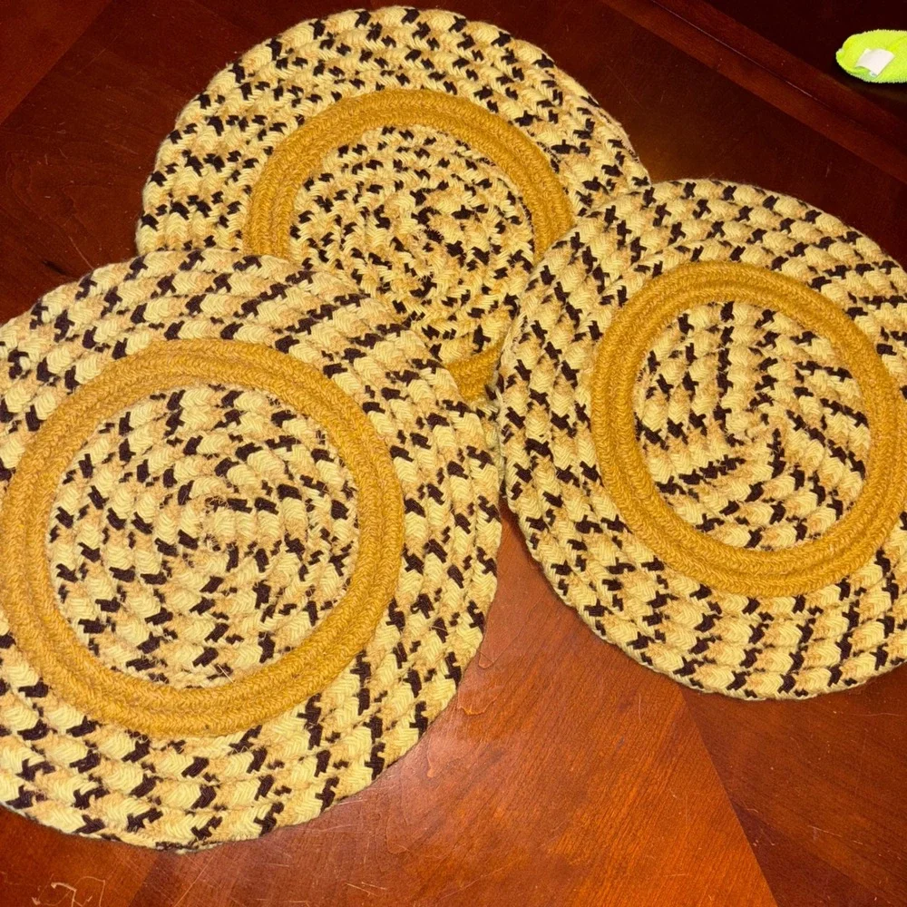 Braided Round Placemats |‎ Set of 5 | Yellow Brown | Kitchen Table Decor